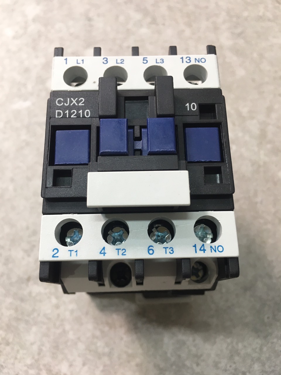 Khởi động từ CJX2 D1210