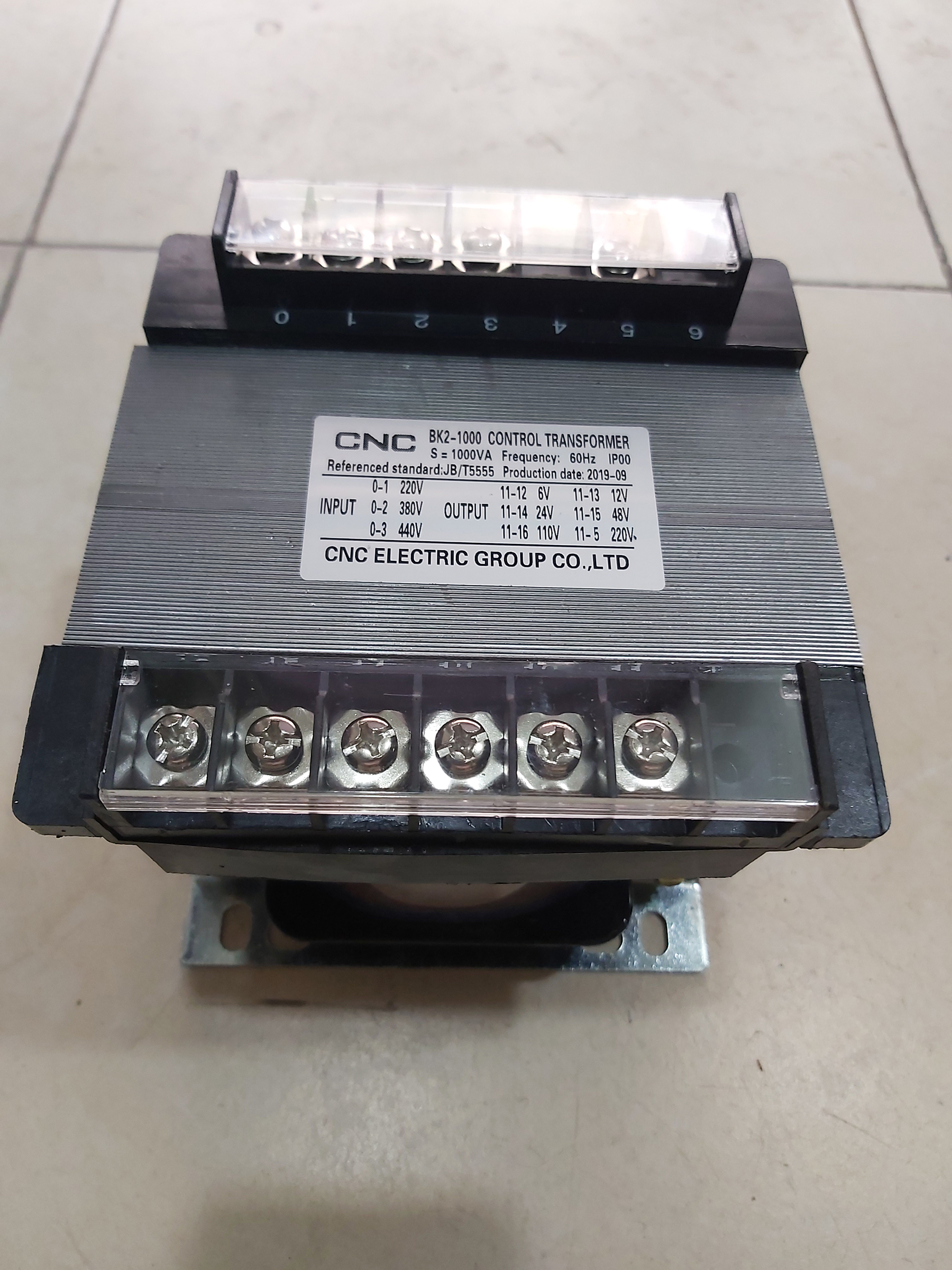 Biến áp 1000VA  H1