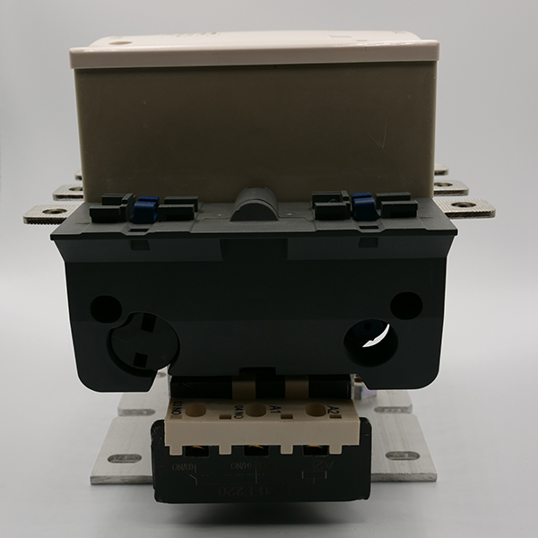 Khởi động từ 150A-3